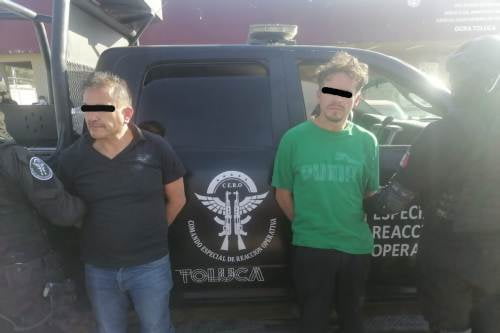 Detienen en Toluca a presuntos ladrones de taxi